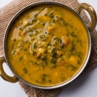 India4U Bern Dal Palak – gelbe Linsen mit frischem Spinat