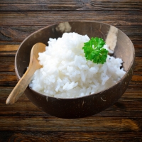 Basmatireis mit Kokosmilch und gerösteten Kokosraspeln – serviert bei India4U Bern