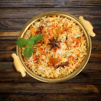 Basmatireis mit Gewürzen und Erbsen – serviert bei India4U Bern